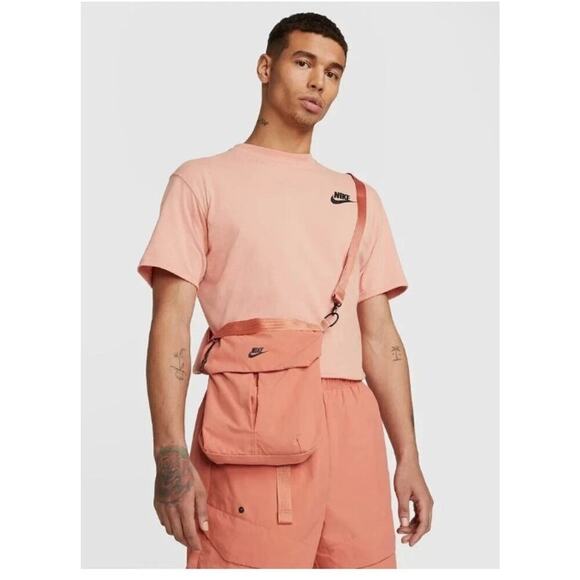 Nike M Sportswear Tech Pack Mens Cargo Baggy Shorts Madder DM5592-827 Gorpcore - Picture 3 of 11